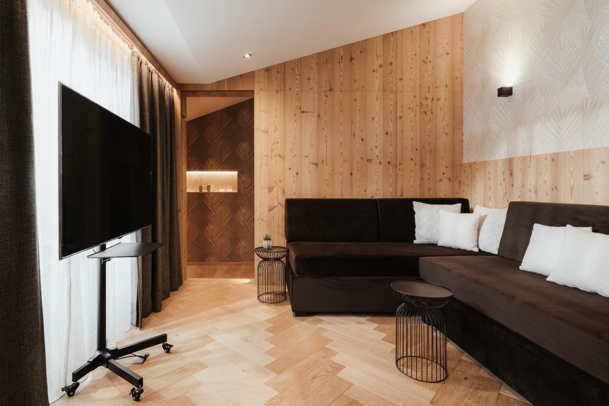 Hotel Jaegerhof Colfosco Bagian luar foto